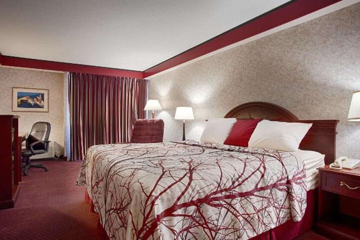 Best Western Plus Portsmouth Hotel & Suites