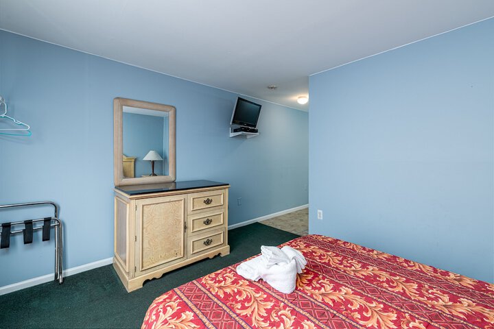 Room 42 of 55