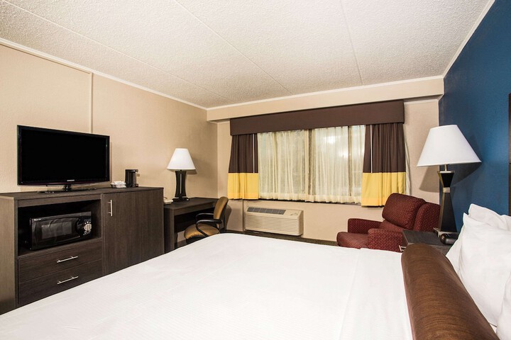Room 13 of 25