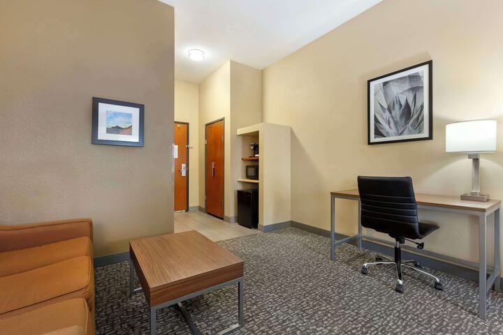 Room 19 of 46