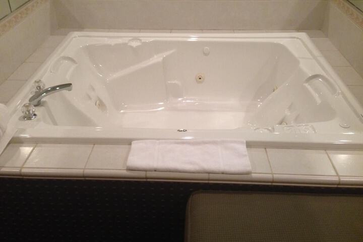 Room 4 of 11