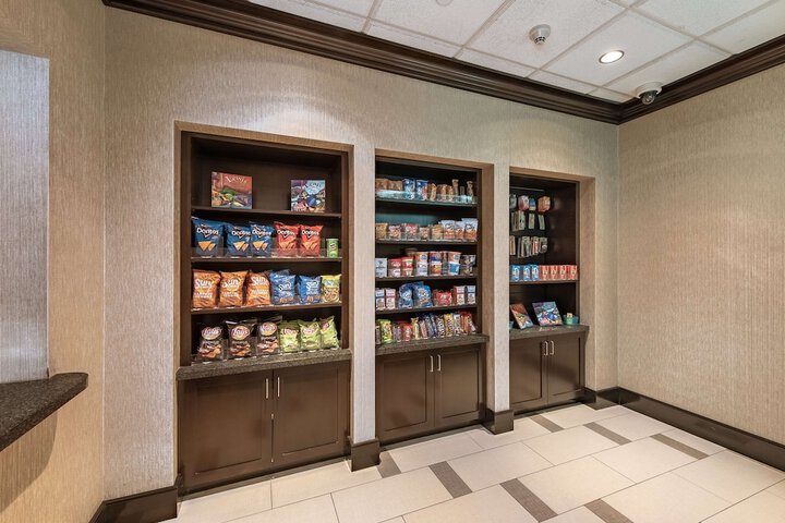 Homewood Suites by Hilton Oxnard / Camarillo