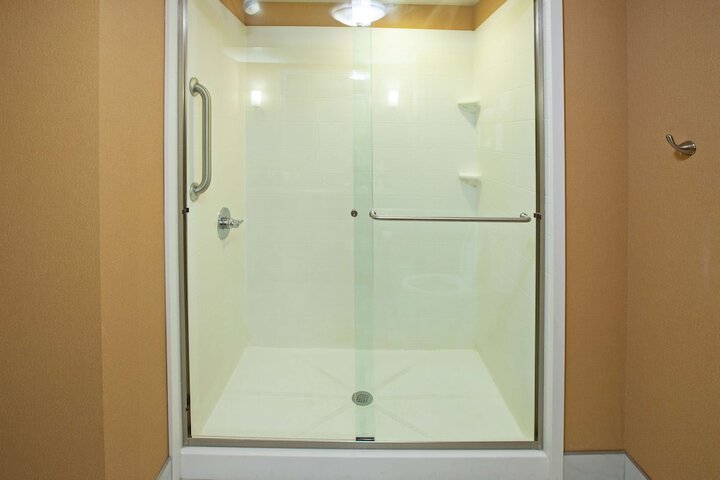 Room 5 of 26