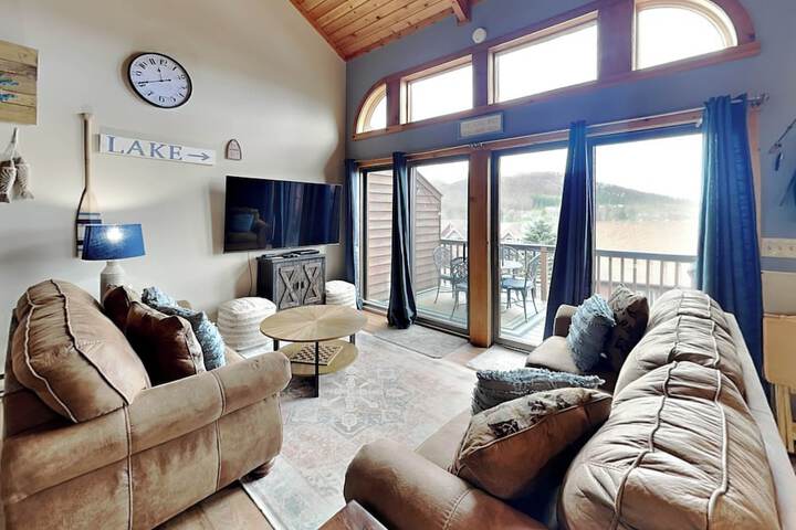 Sunplace 30 by Taylor Made Deep Creek