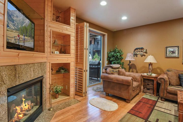 Crystal Charm Amazing 3 BDR Condo Close to Beaches Casinos, & Skiing!