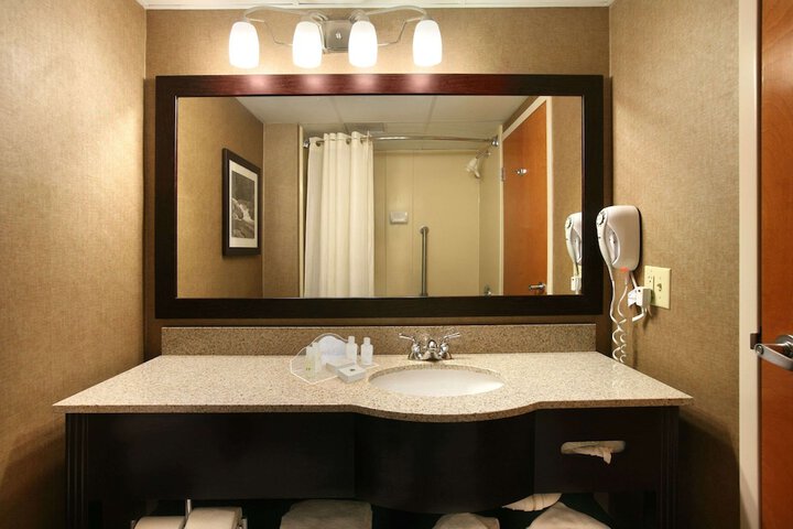 Wingate by Wyndham Raleigh South / Garner