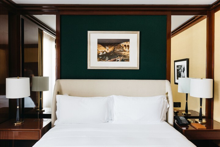 Room 28 of 121