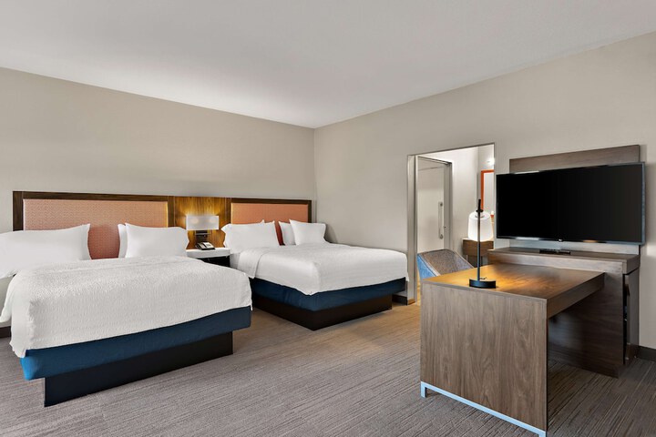 Hampton Inn & Suites by Hilton Petoskey