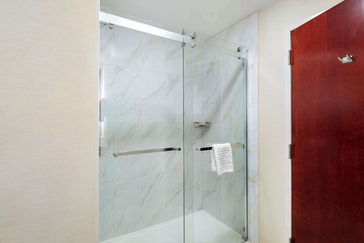 Best Western Plus Crossroads Inn & Suites
