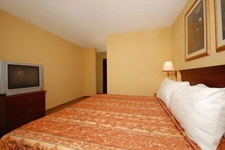 Room 11 of 44