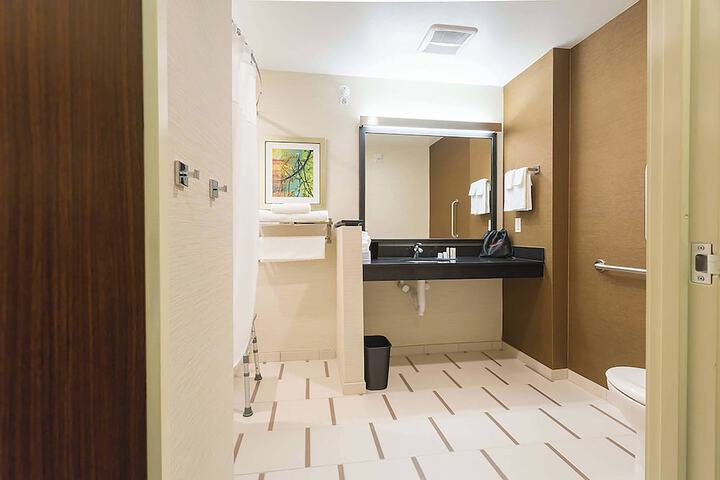 Fairfield Inn & Suites Jamestown
