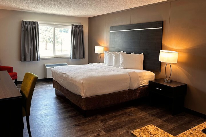 Room 17 of 38