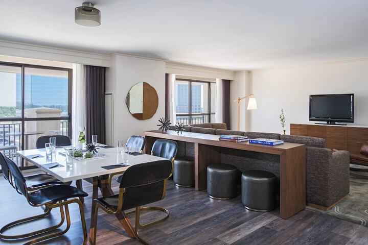 Renaissance Raleigh North Hills Hotel