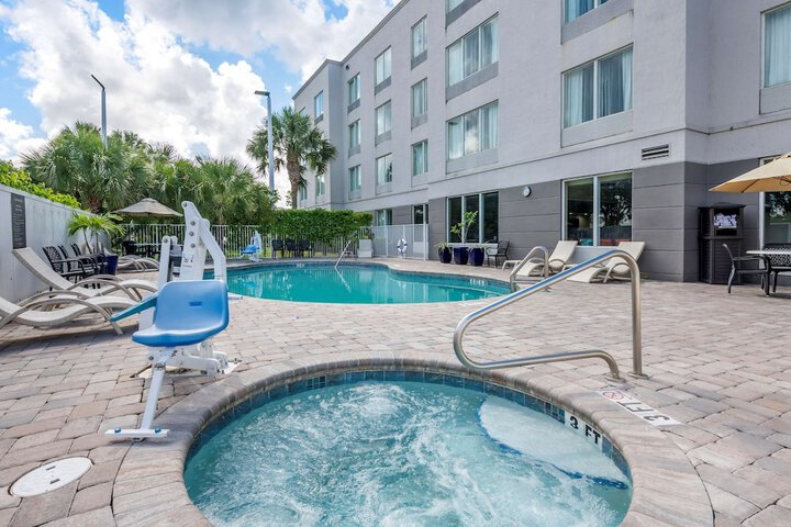Pool 2 of 34