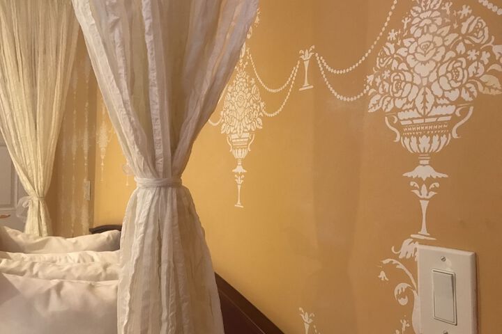 Room 74 of 91