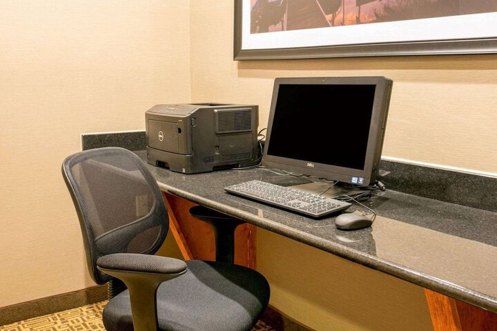 Comfort Suites Benton Harbor - St. Joseph