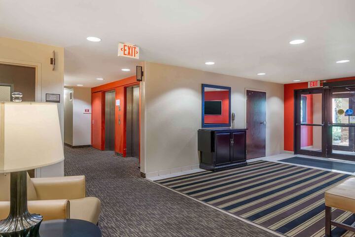 Hotel Interior 6 of 31
