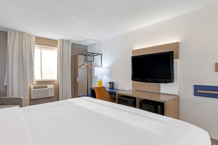 Room 26 of 34