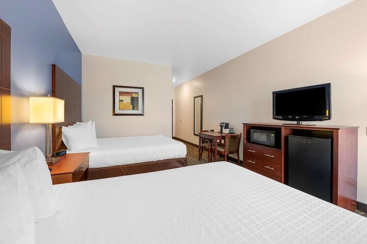 Room 14 of 28