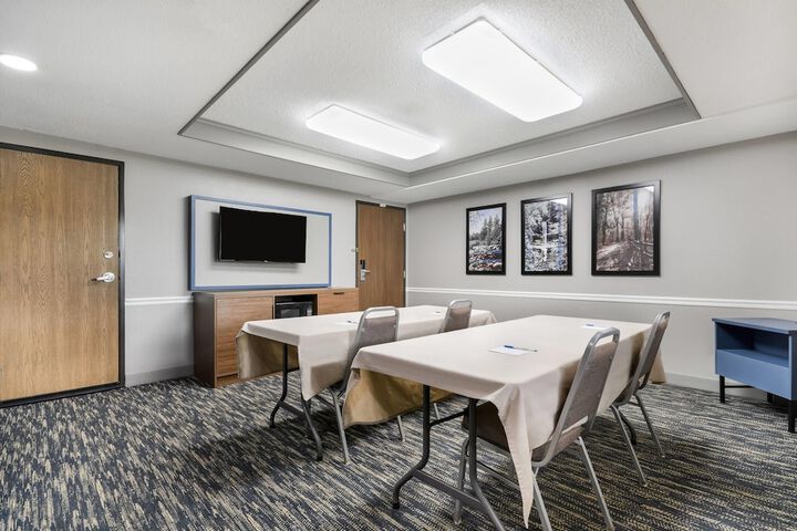 AmericInn by Wyndham Virginia
