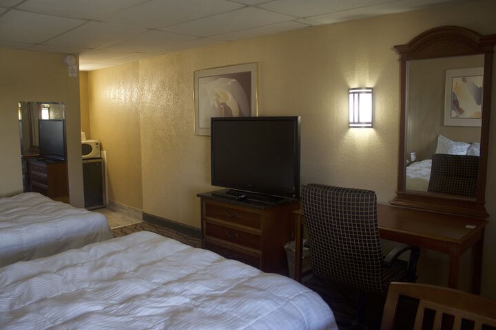 Room 15 of 21