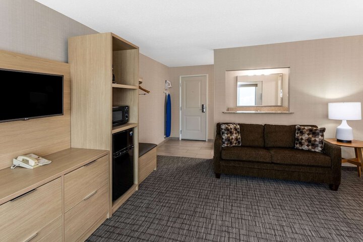 Room 21 of 49
