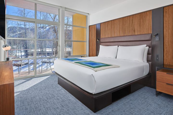 Room 32 of 52