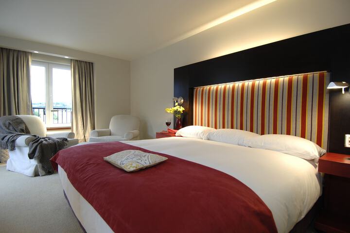 Room 80 of 149