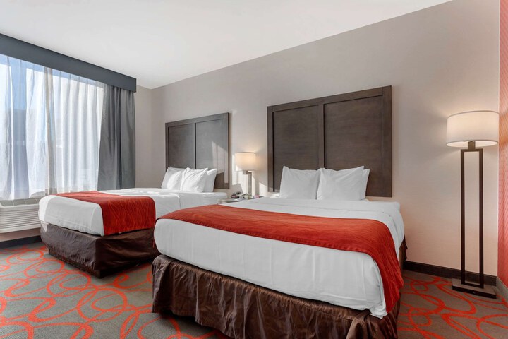 Comfort Inn & Suites near Stadium