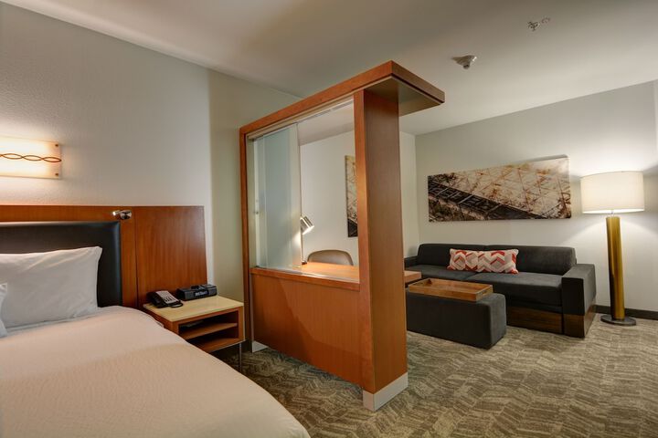 Room 13 of 39