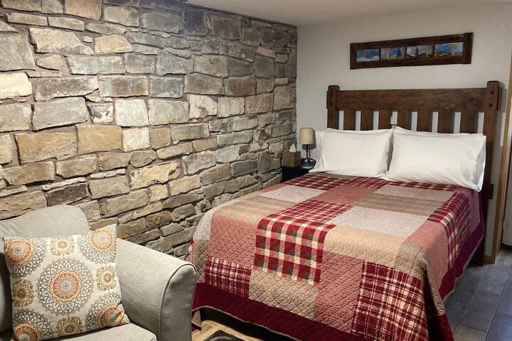The Stone House Inn