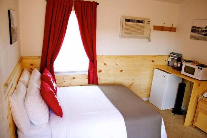 Black Elk Resort Cottages and RV Park