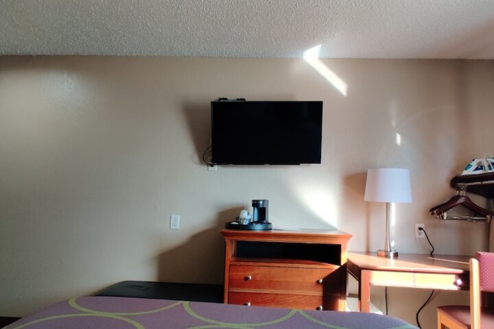 Room 20 of 37