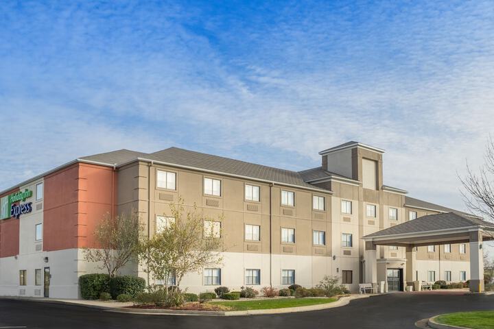 Hotel 2 of 41