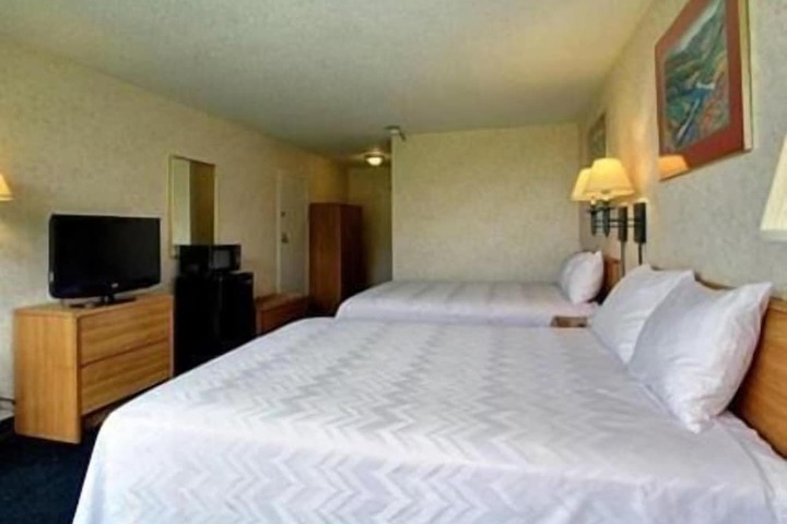 Room 5 of 15