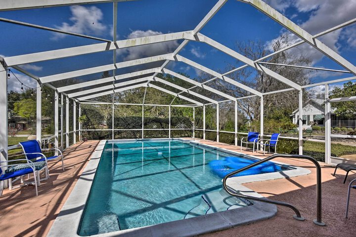 Cottage w / Private Pool - Walk to Lake Wales!