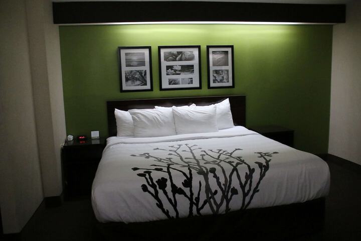 Room 39 of 49