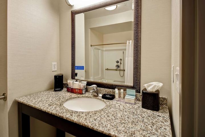 Room 21 of 66