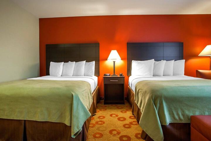 Room 21 of 35