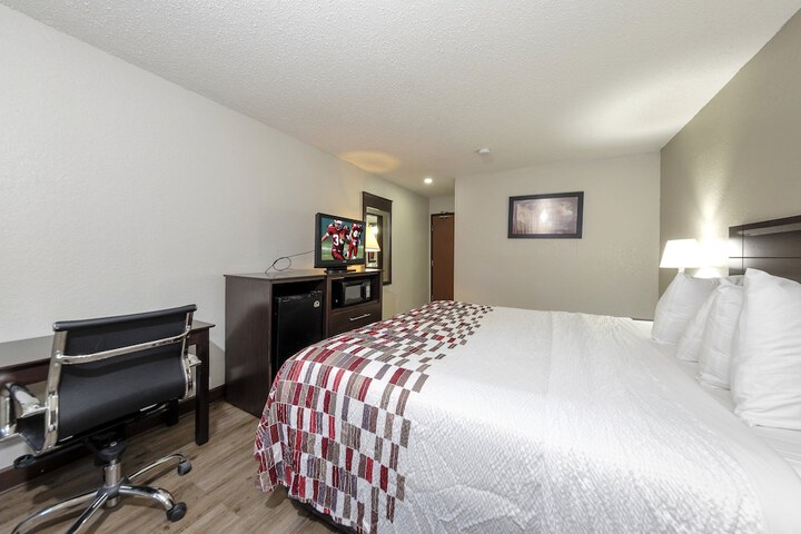 Room 11 of 34