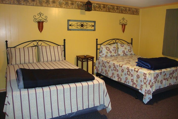Room 13 of 34