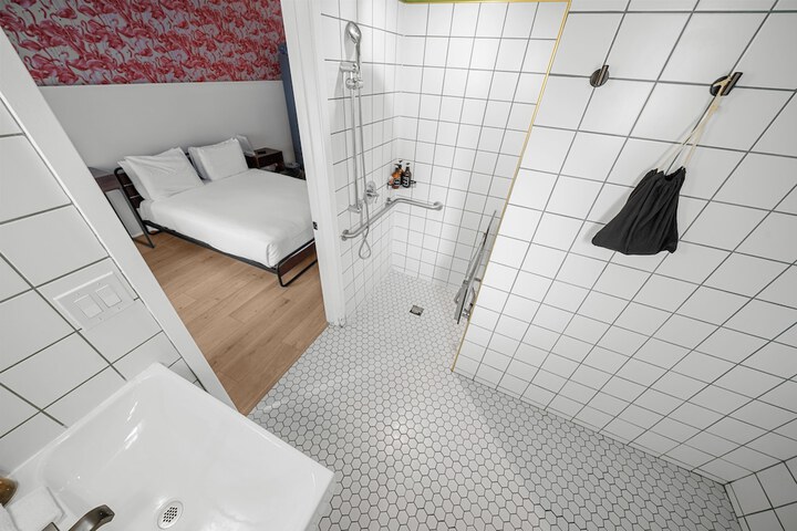 Room 20 of 58