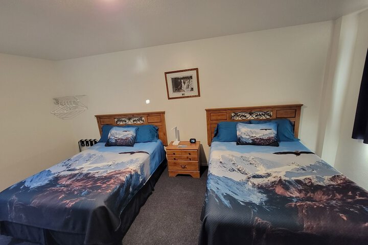 Room 6 of 25