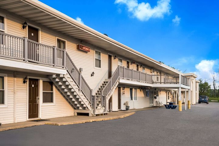 Hotel 7 of 19