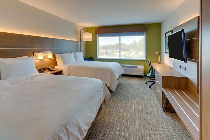 Room 32 of 70