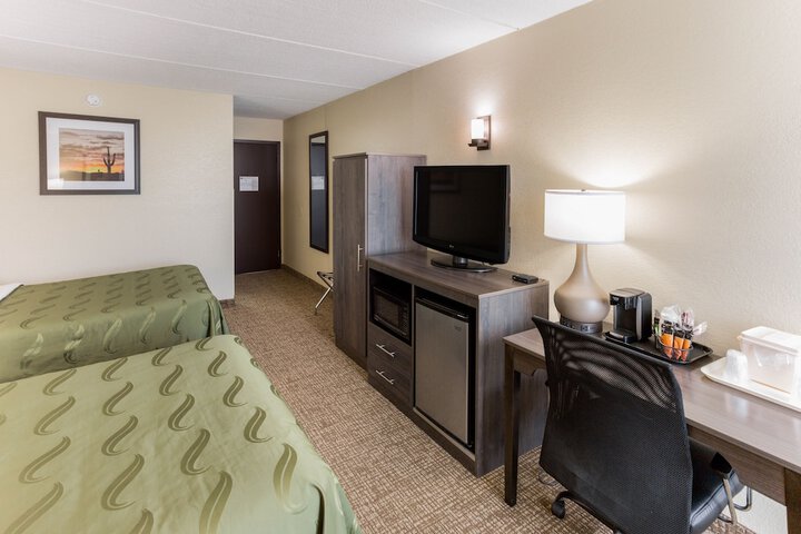 Room 20 of 32