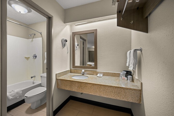 Room 29 of 32