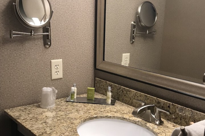 Room 16 of 71