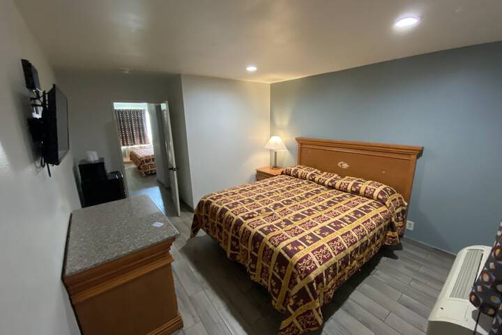 Room 42 of 46