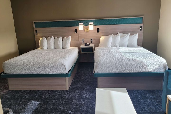 Room 22 of 34